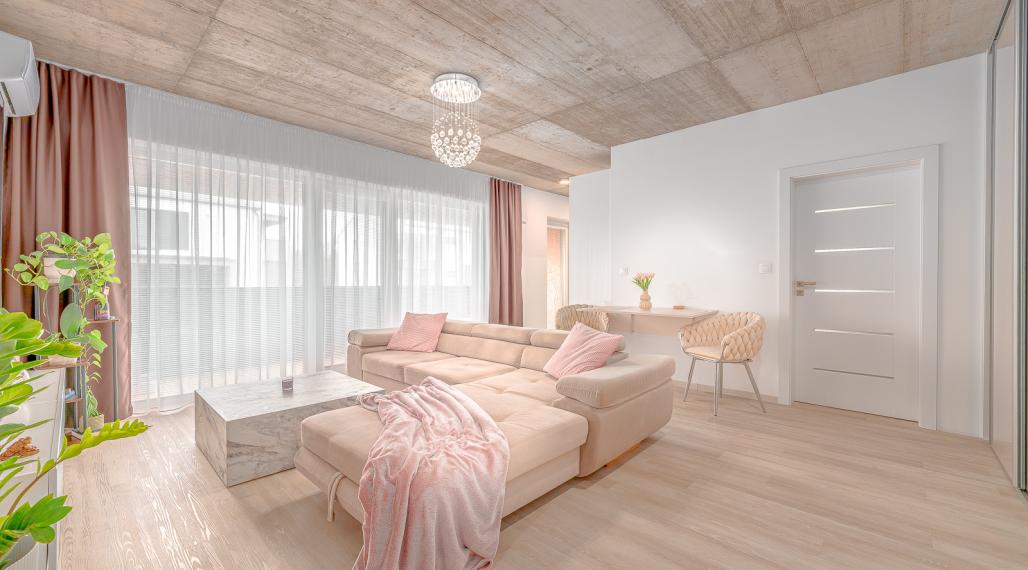 Na prenájom moderný a svetlý 2-izbový byt v Kostolišti