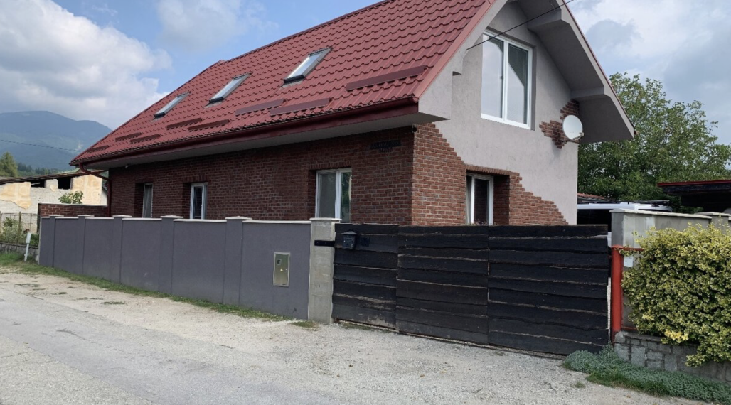 Na predaj rodinný dom v Turanoch