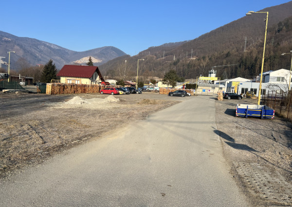 Na predaj pozemok v Lipovci