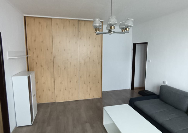 Na prenájom priestranný 3-izbový byt vo Vrútkach