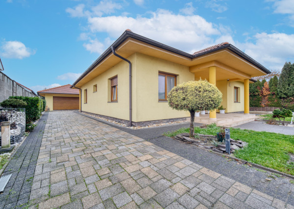 Na predaj kompletne zariadený rodinný dom vo Veľkom Bieli