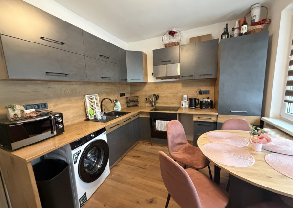 Na predaj priestranný 4-izbový byt v Martine - Priekopa