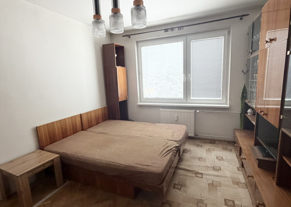 Na predaj priestranný 1-izbový byt v lokalite Turany