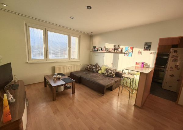 Na predaj 3-izbový byt v Martine časť Záturčie