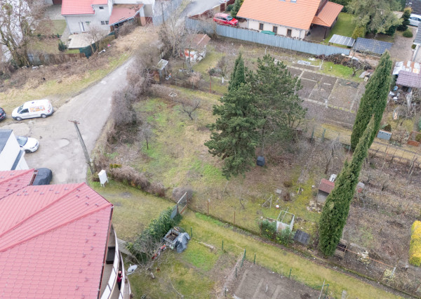 Na predaj pozemok v Bratislave s potenciálom výstavby a celoročného bývania