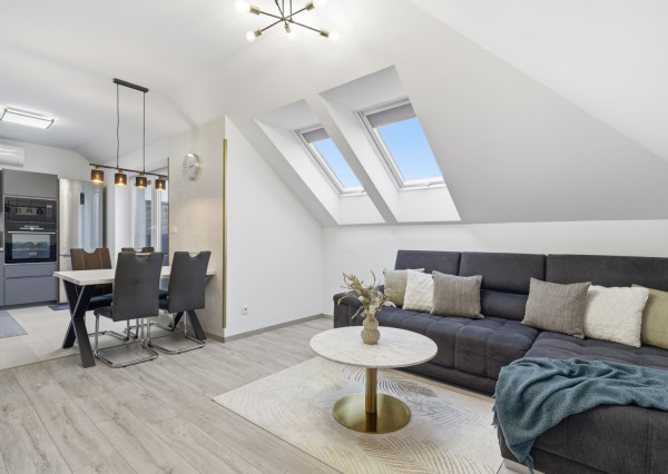 Na predaj veľkorysý 4-izbový byt s parkovacím miestom a garážou v Malinove