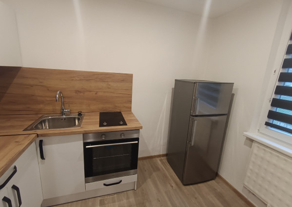 Na prenájom zrekonštruovaný 1-izbový byt v Martine - časť Košúty II