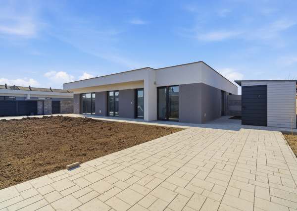 Na predaj moderny 4-izbový rodinný dom v Dunajskej Lužnej