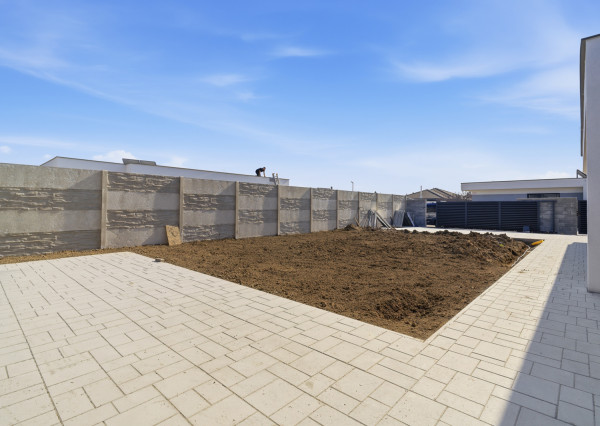 Na prenájom rodinný dom v Dunajskej Lužnej