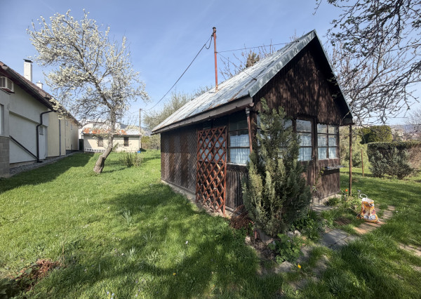 Na predaj slnečný rovinatý pozemok v lokalite Martin-Podháj