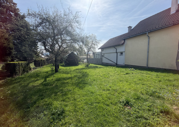 Na predaj slnečný rovinatý pozemok v lokalite Martin-Podháj