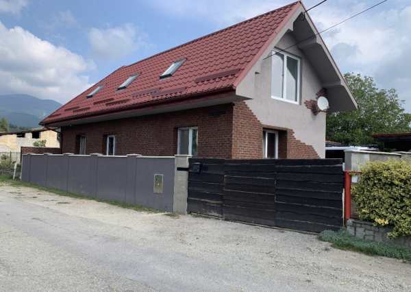 Na predaj rodinný dom v Turanoch